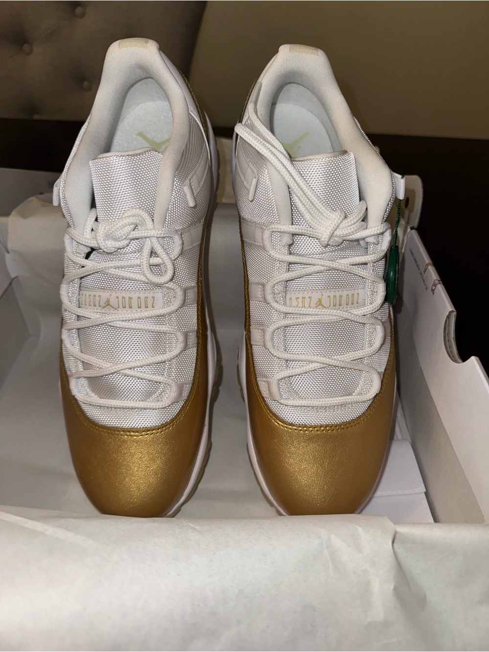 Jordan WMNS Air Jordan 11 Retro Low White & Metallic Gold